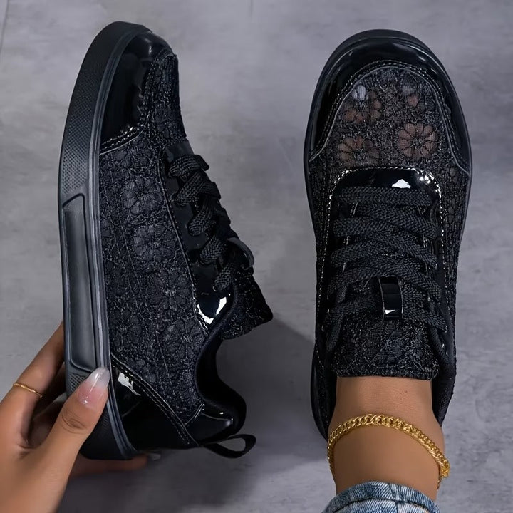 Dentelle | Floral Lace Trainers
