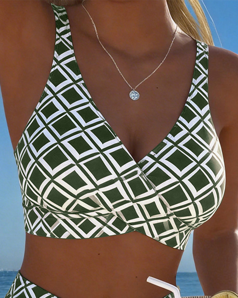 Adriana – Two-Piece Bikini with Geometric Print