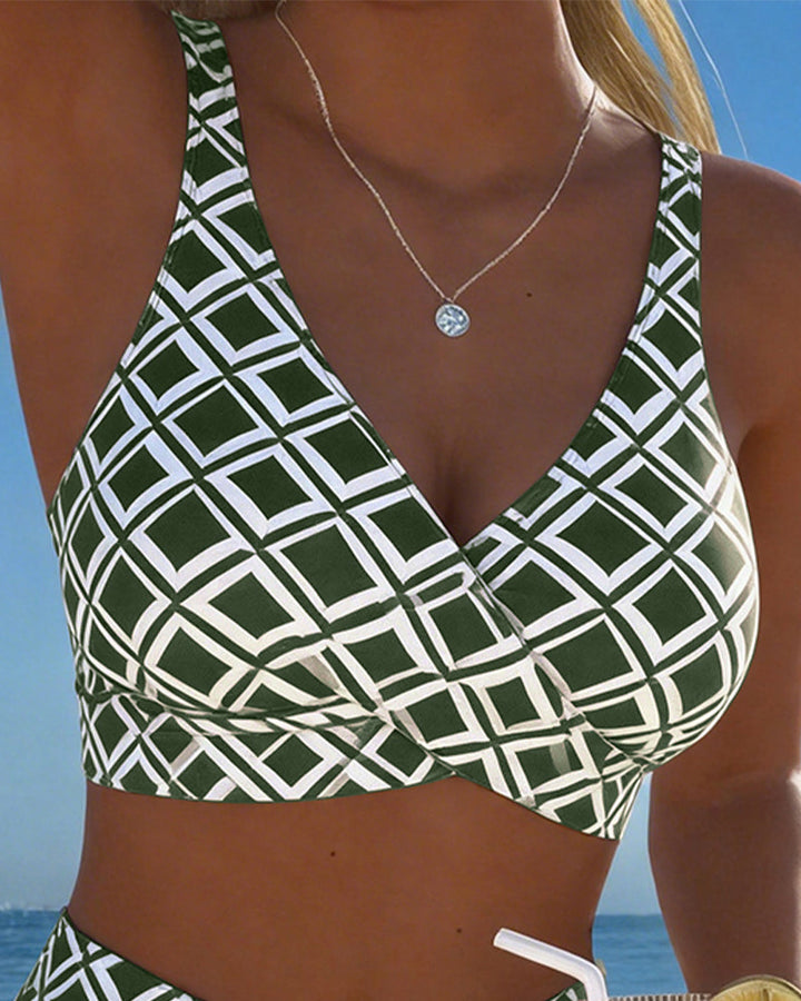 Adriana – Two-Piece Bikini with Geometric Print