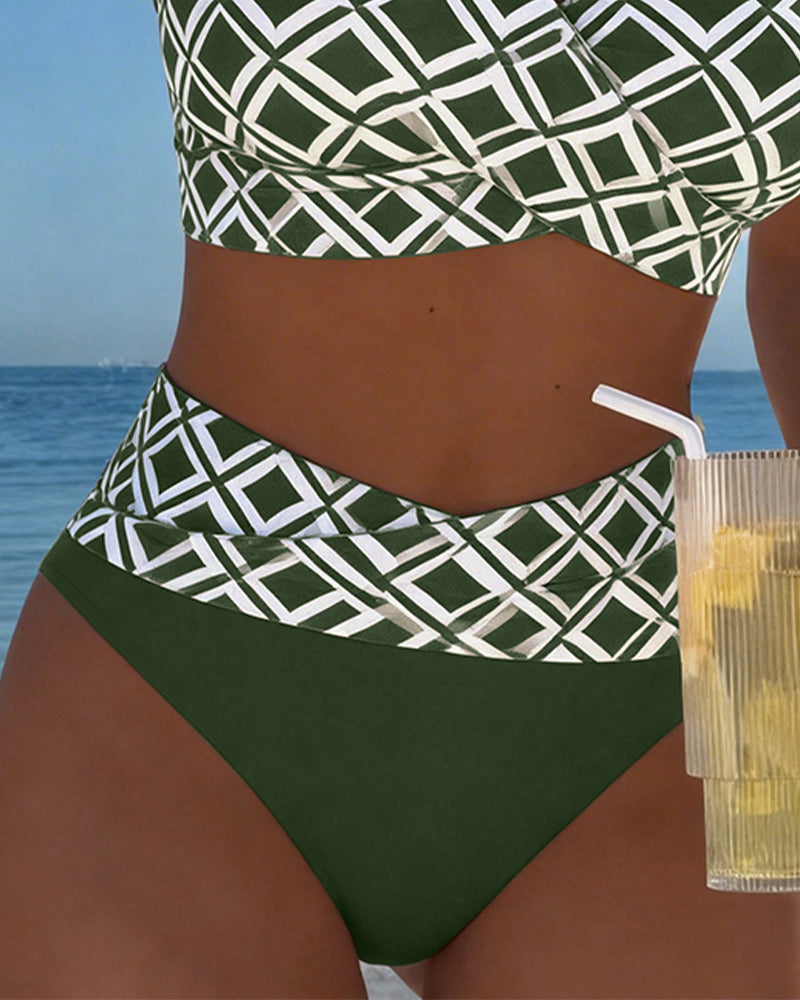 Adriana – Two-Piece Bikini with Geometric Print