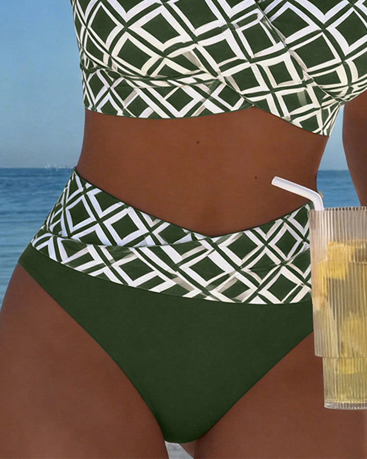 Adriana – Two-Piece Bikini with Geometric Print