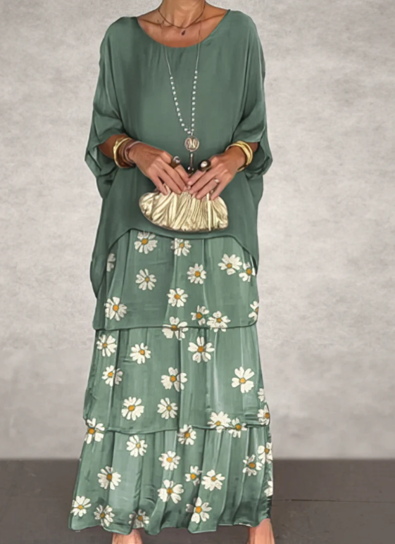 Lara – Elegant Long and Flowing Dress