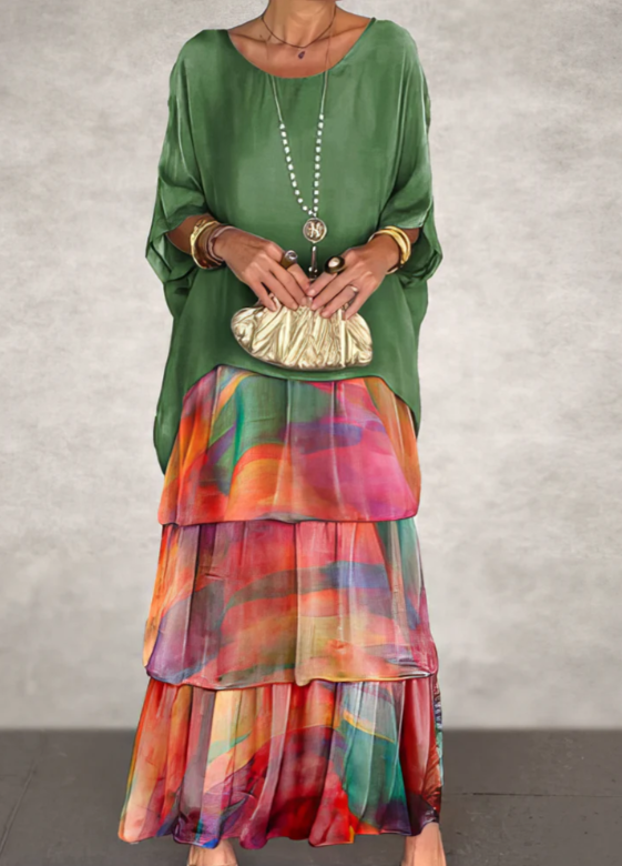 Lara – Elegant Long and Flowing Dress
