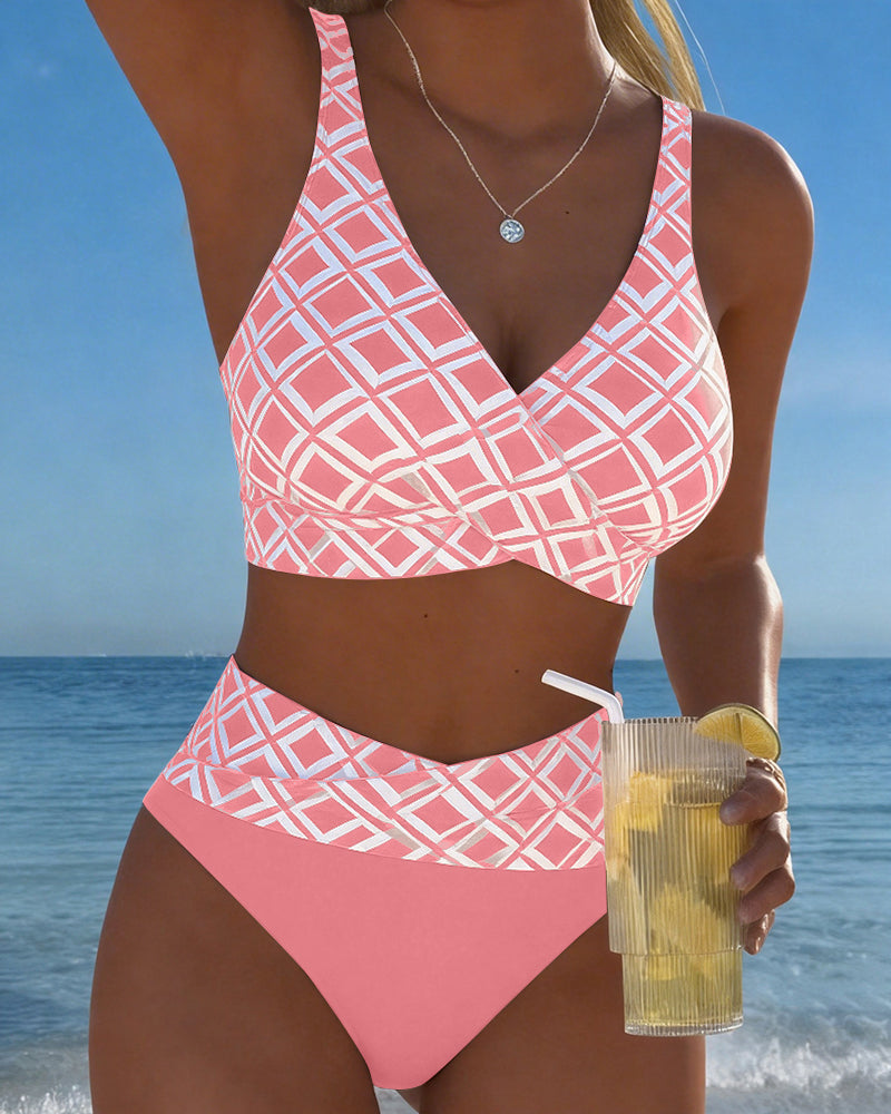 Adriana – Two-Piece Bikini with Geometric Print