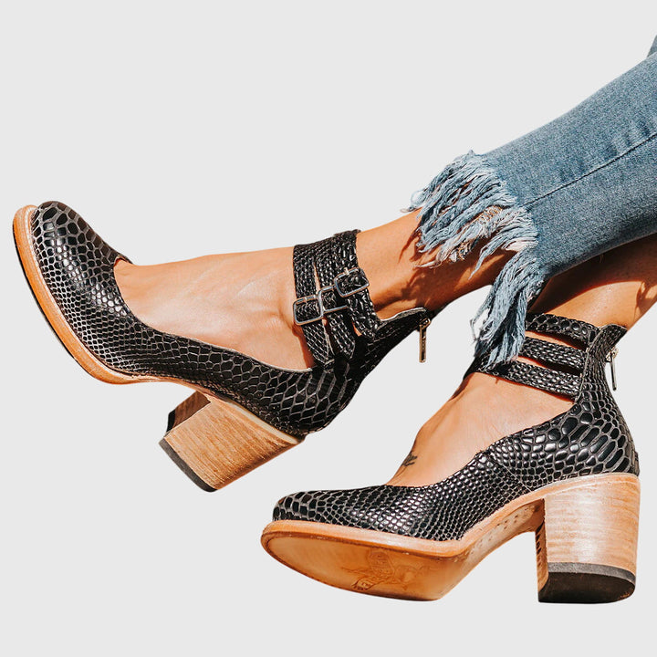 Antea | Vintage Refined Court Shoes