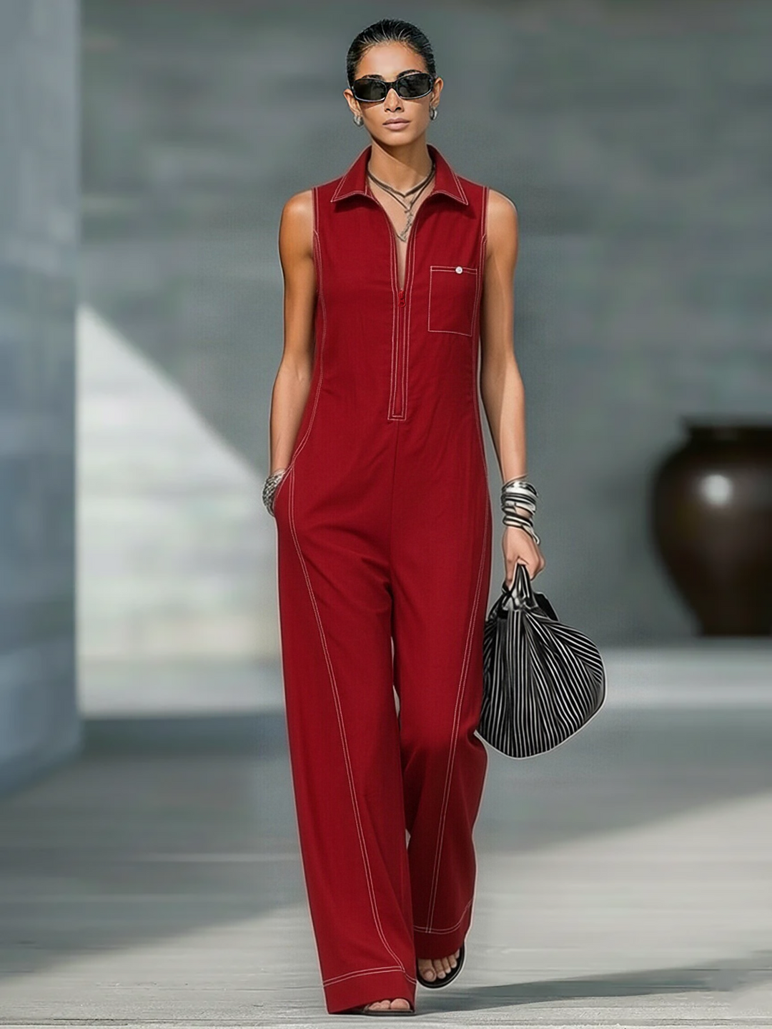 Noémie - Minimalist Sleeveless Jumpsuit